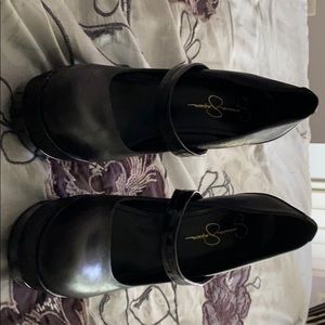 Jessica Simpson round toe pump